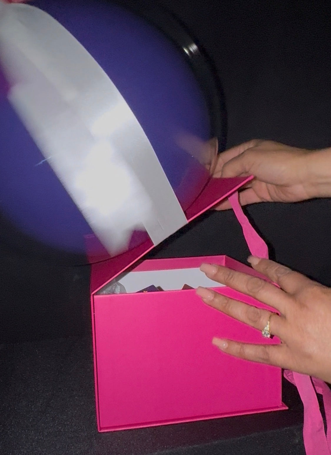 Luxe POP ME! Money Surprise Advanced Balloon with Gift Box