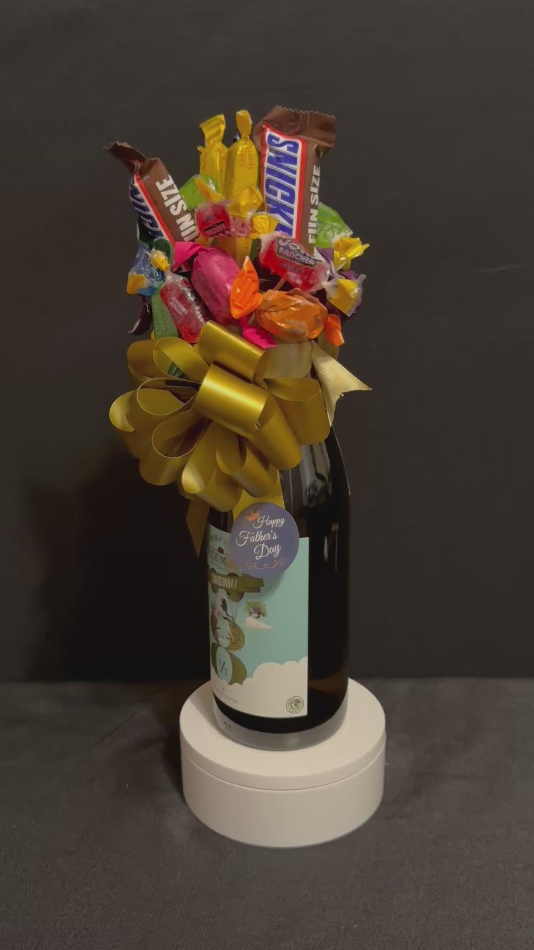 Father’s Day OCHOYMEDIO Spanish Chardonnay & Sweet Treat Luxe Bouquet